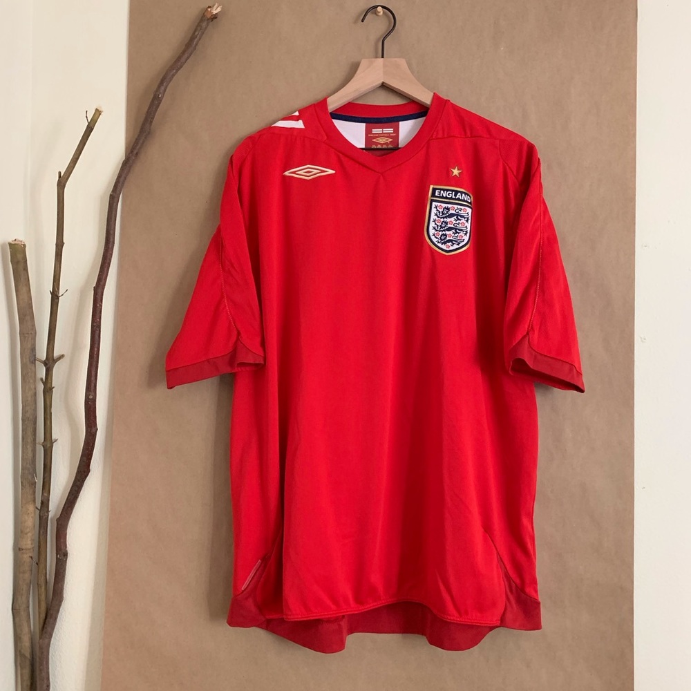 2006-2008 England soccer team. Away jersey.